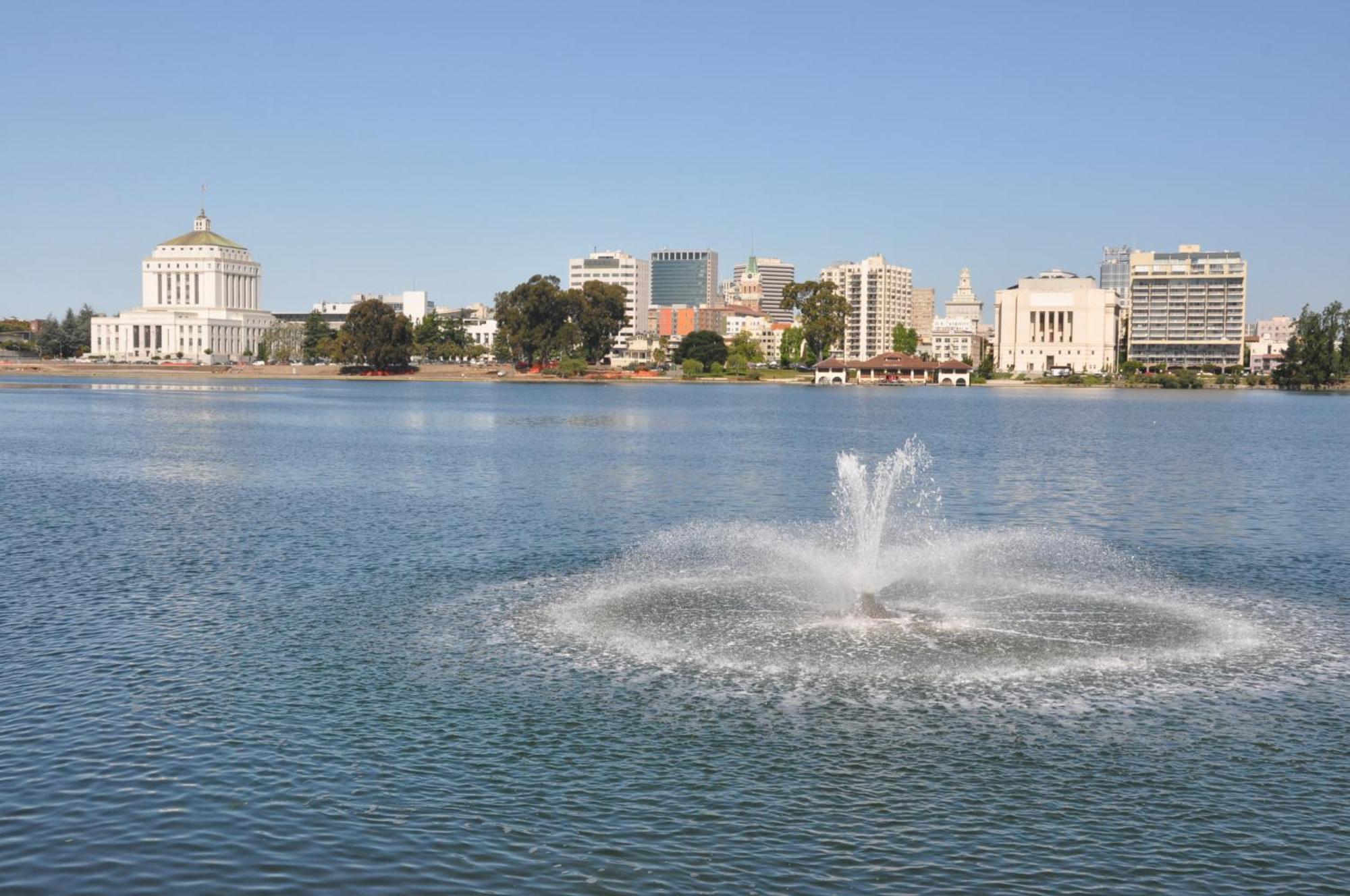 Americas Best Value Inn - Downtown Oakland/Lake Merritt Exterior photo