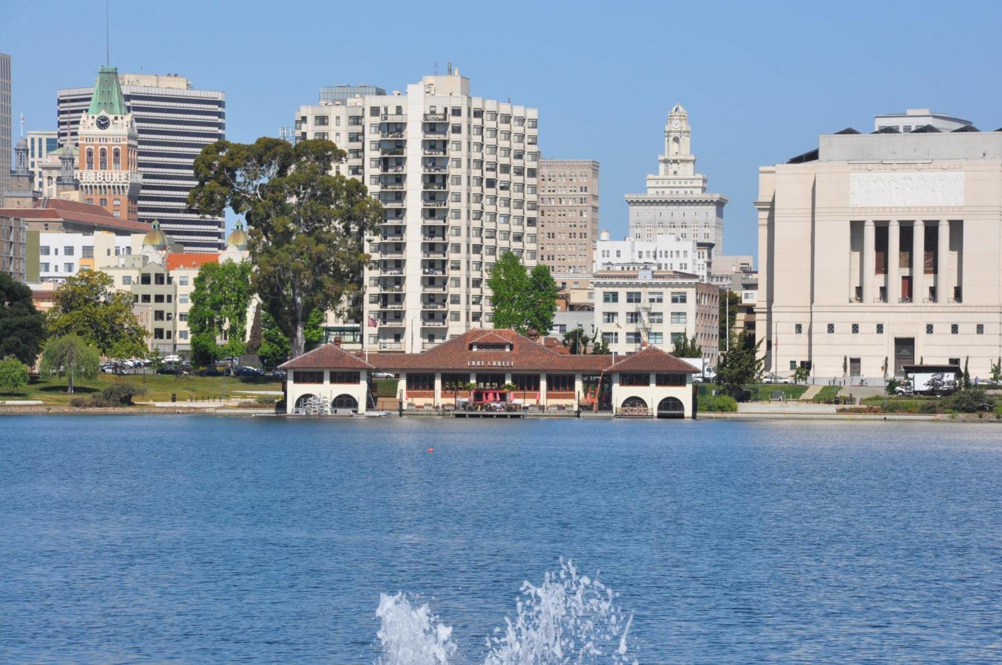 Americas Best Value Inn - Downtown Oakland/Lake Merritt Exterior photo