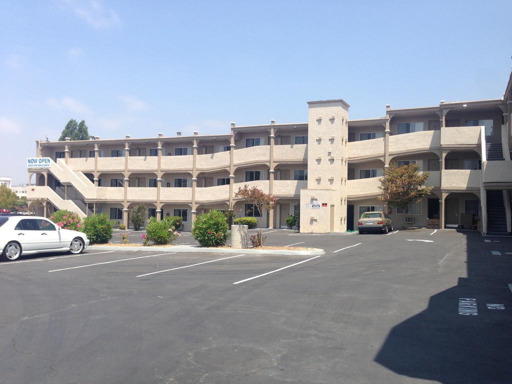 Americas Best Value Inn - Downtown Oakland/Lake Merritt Exterior photo